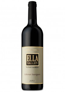 יקב עמק האלה יין קברנה סוביניון 2011 המחיר 99 שח  צלם אייל קרן