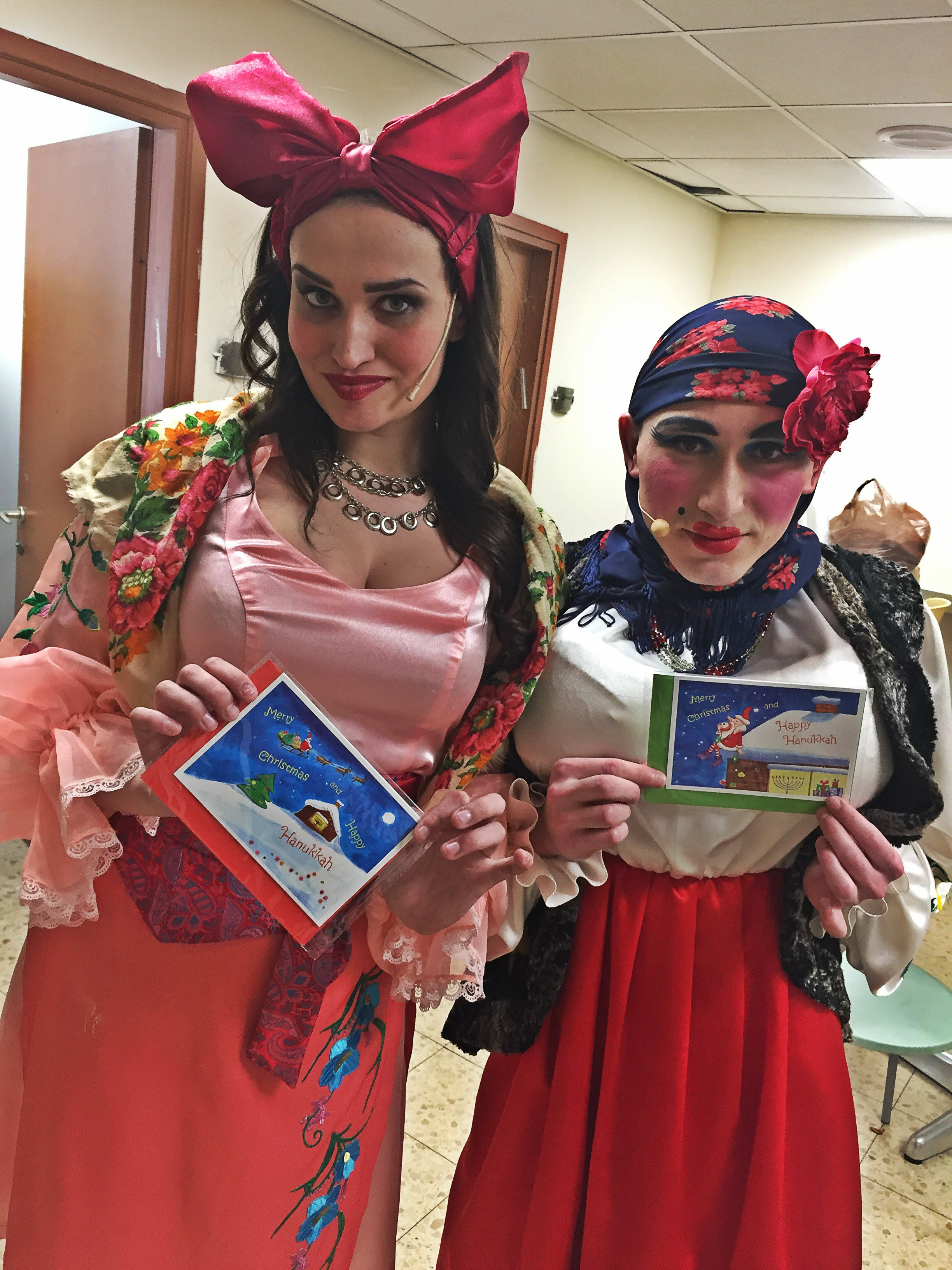 Амута «Unity Art» подарила подарки Российскому театру мюзикла