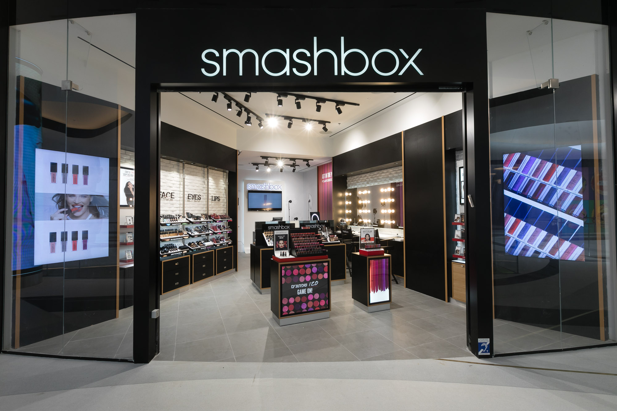 Photo Party в стиле Hollywood: первый в Израиле магазин Smashbox открылся в TLV Fashion Mall