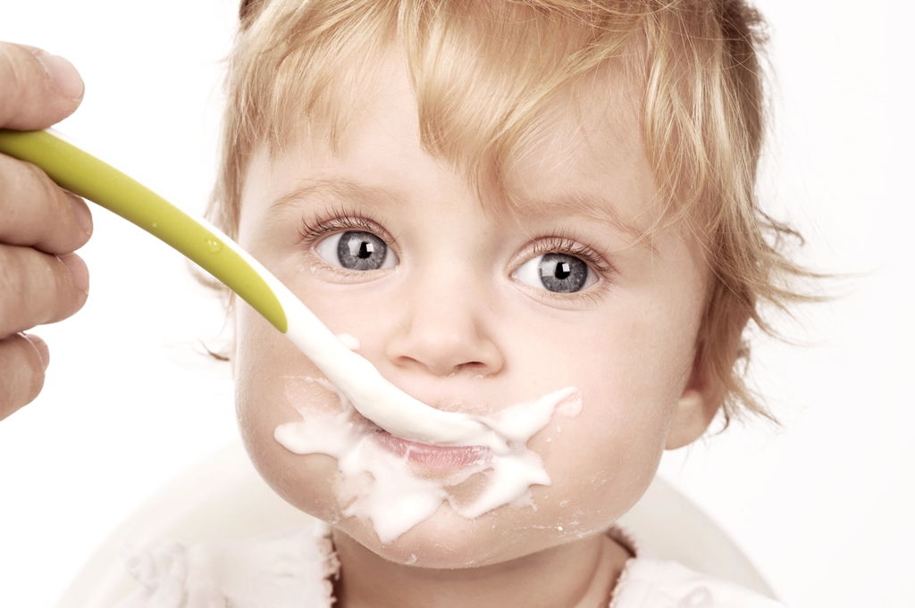 Полезны ли йогурты для ваших детей?