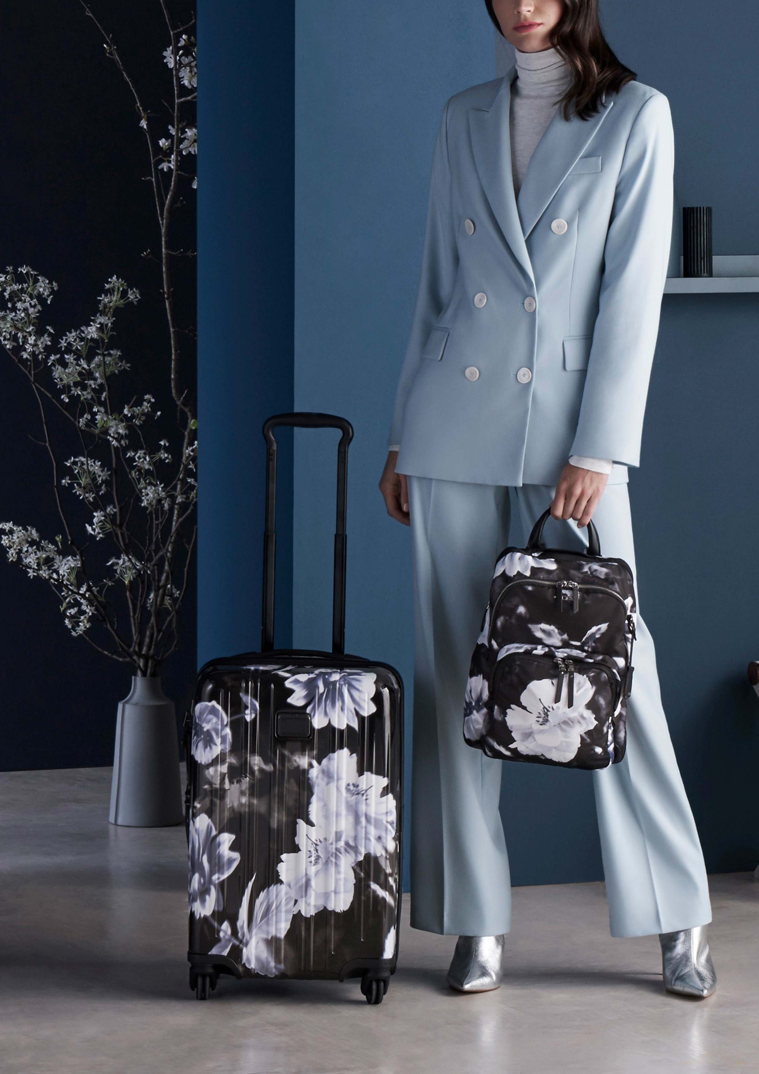 Новая коллекция сумок и аксессуаров бренда Tumi