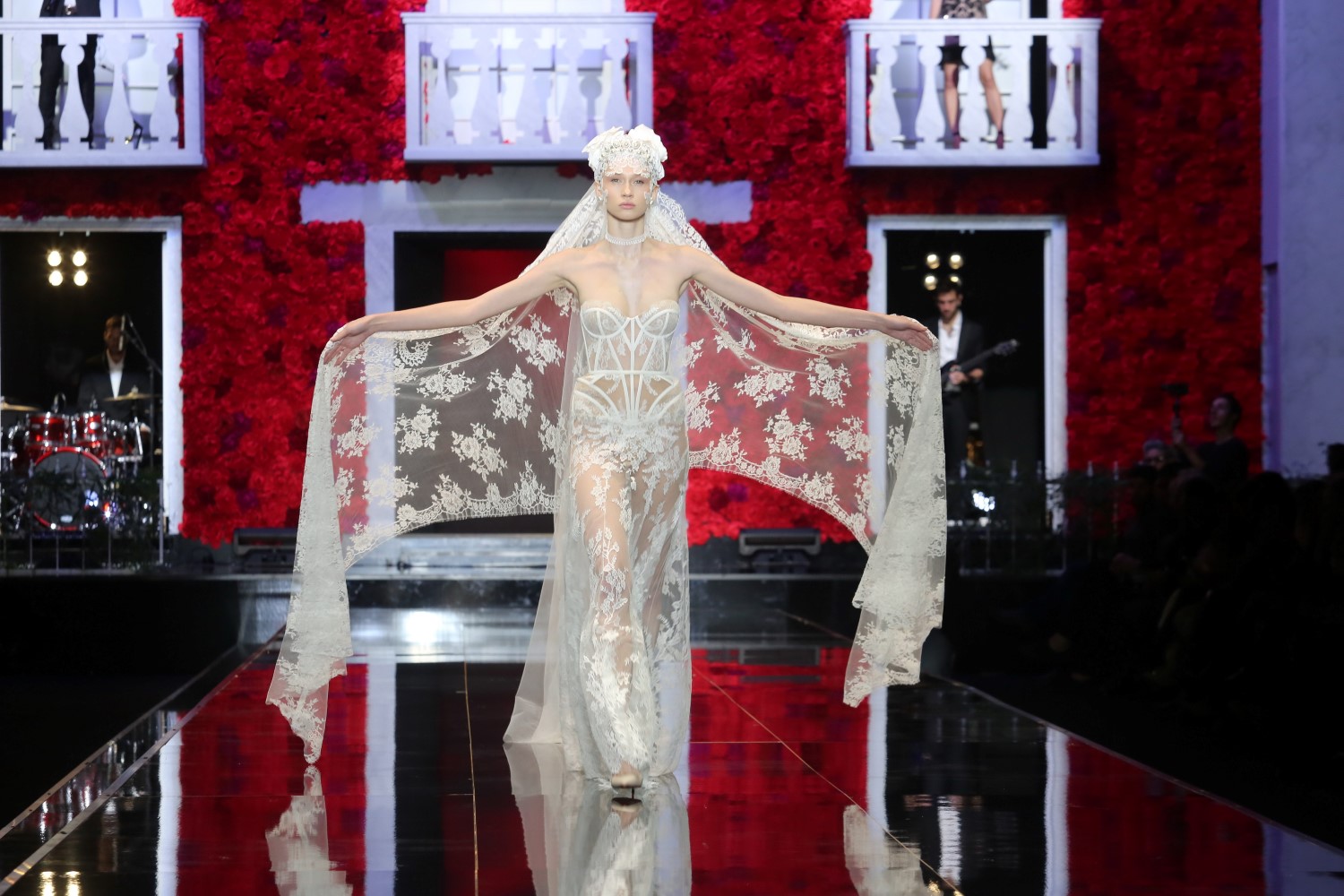Celebride: мода невест от ведущих дизайнеров
