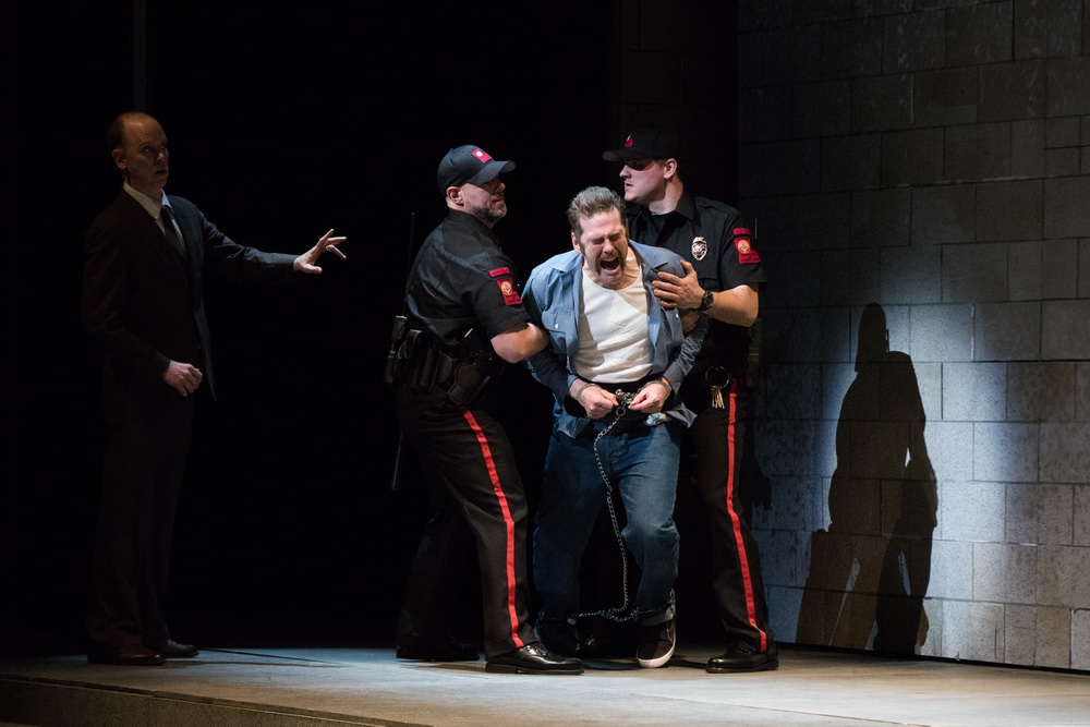 «Мертвец идет» – опера Джейка Хегги в Тель-Авиве