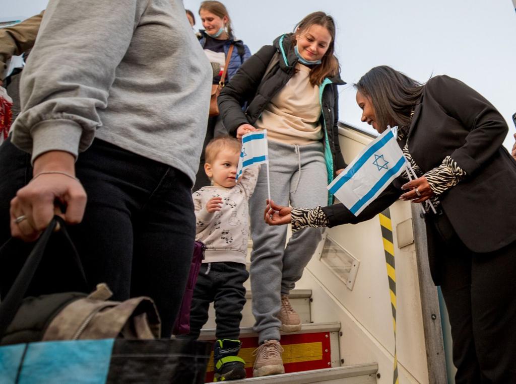 В добрый час: более 20 000 новых репатриантов прибыли в рамках операции «Домой в Израиль»