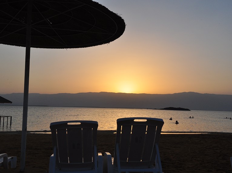 Мертвое море – источник жизни и место отдыха