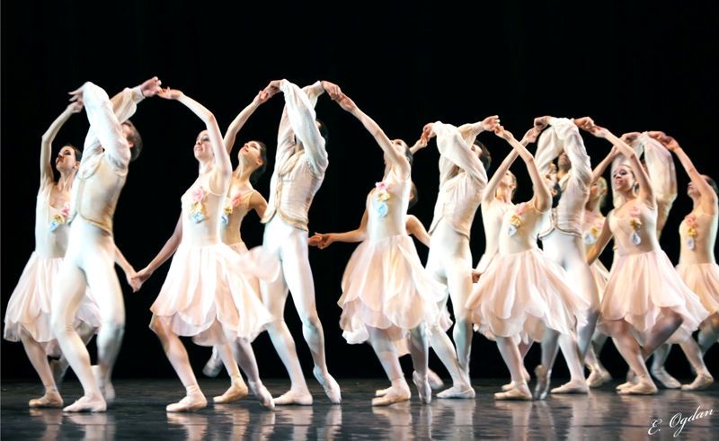 Праздничный «Щелкунчик» – новый спектакль для детей «Израильского балета»